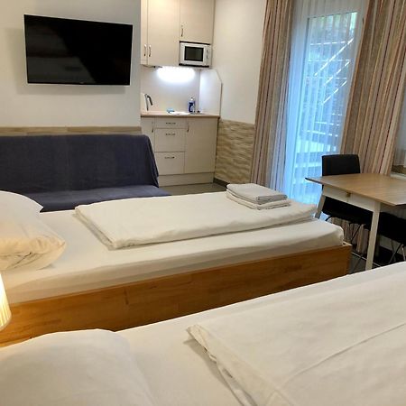 Appartamento Ajo Vienna Terrace - Contactless Check-In Esterno foto